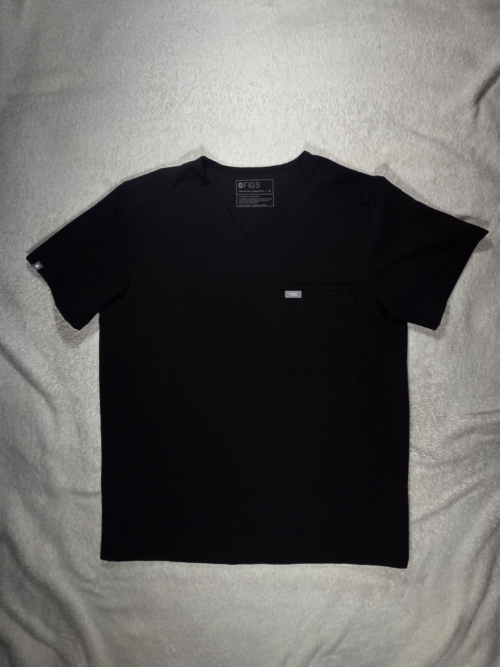 FIGS Men’s Black V-Neck Scrub Top